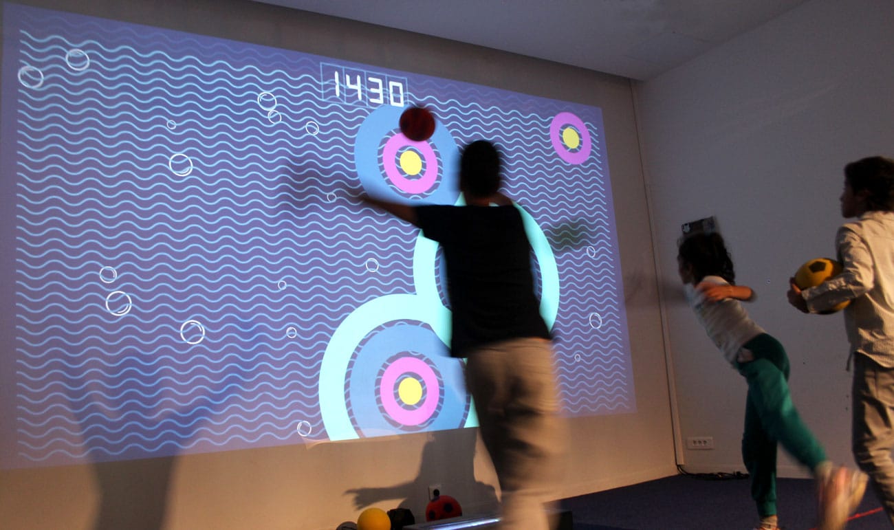 Mur interactif : la fusion ludique du sport et du jeu vidéo